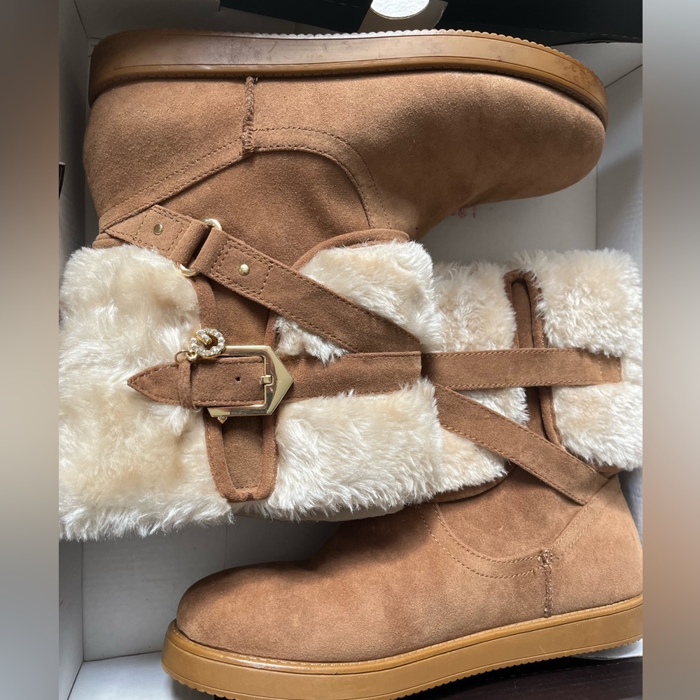 Brown boot Shoes